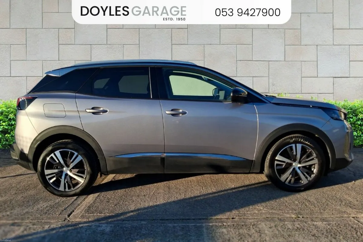Peugeot 3008 Allure 1.5 Blue HDi Diesel 130bhp - Image 2