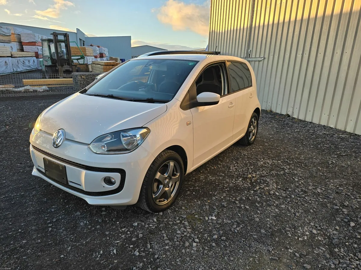 2015 Volkswagen UP! - Image 2