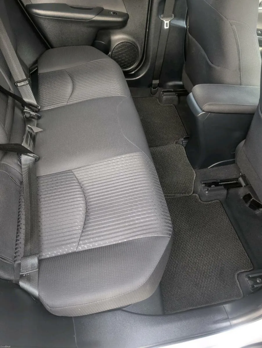 2018 Toyota Prius Hybrid 1.8L Petrol - Image 4