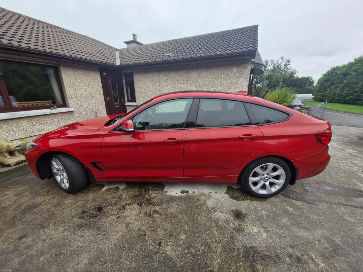 BMW 3-Series 2015 - Image 2