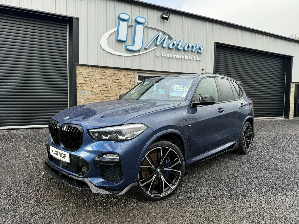 21 BMW X5 xDRIVE 45E M-SPORT - Image 3