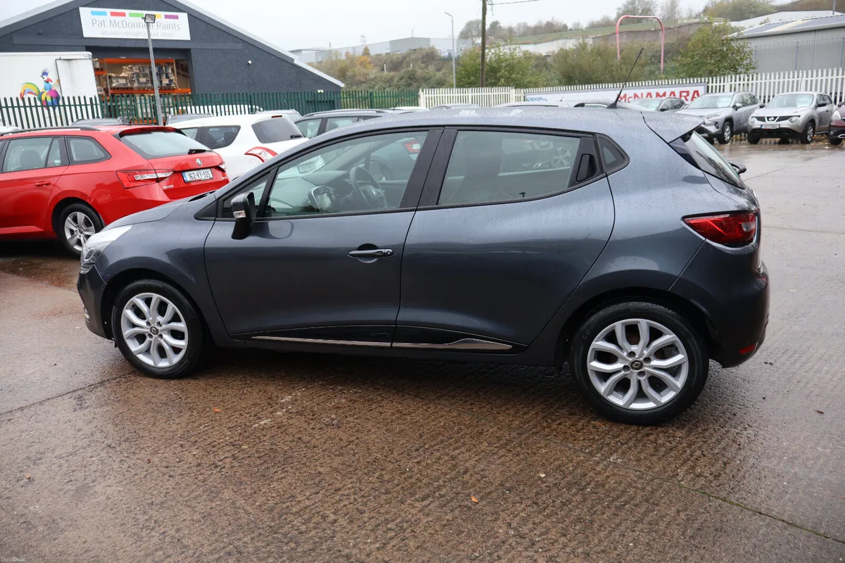 Renault Clio Dynamique S NAV Low Km's Exceptional - Image 6