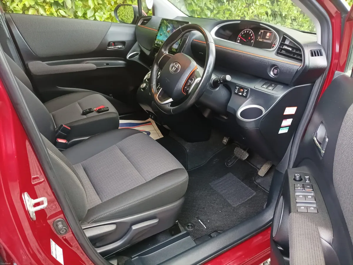 Toyota Sienta 1.5 Petrol Automatic 5 seats, 2019 - Image 3