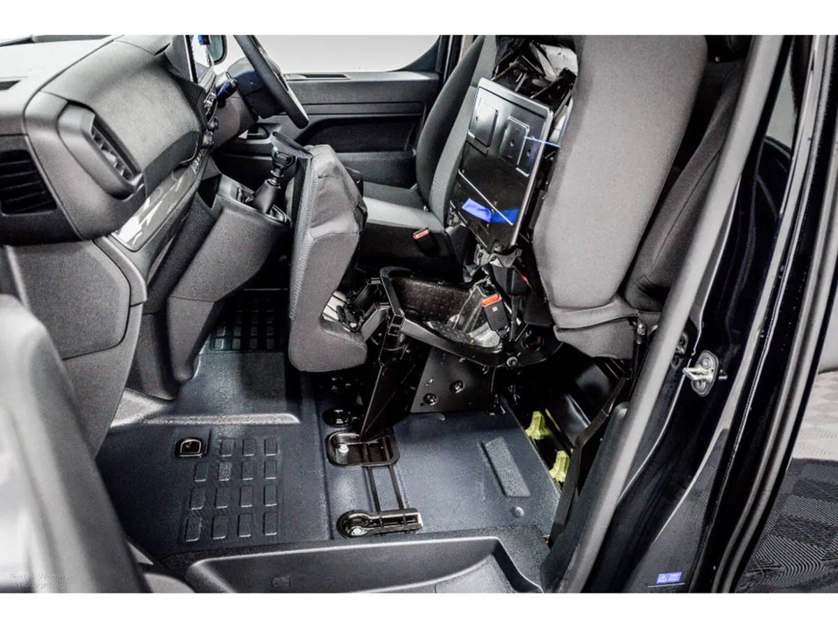 Peugeot Expert Professional Stand. 1.5 Diesel 120B - Image 6