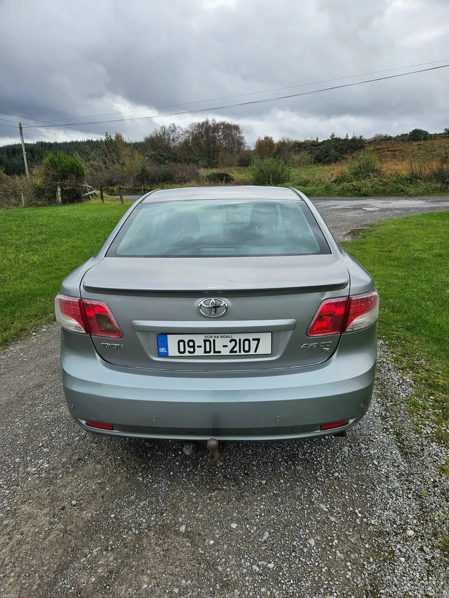 Toyota Avensis 2009 - Image 2