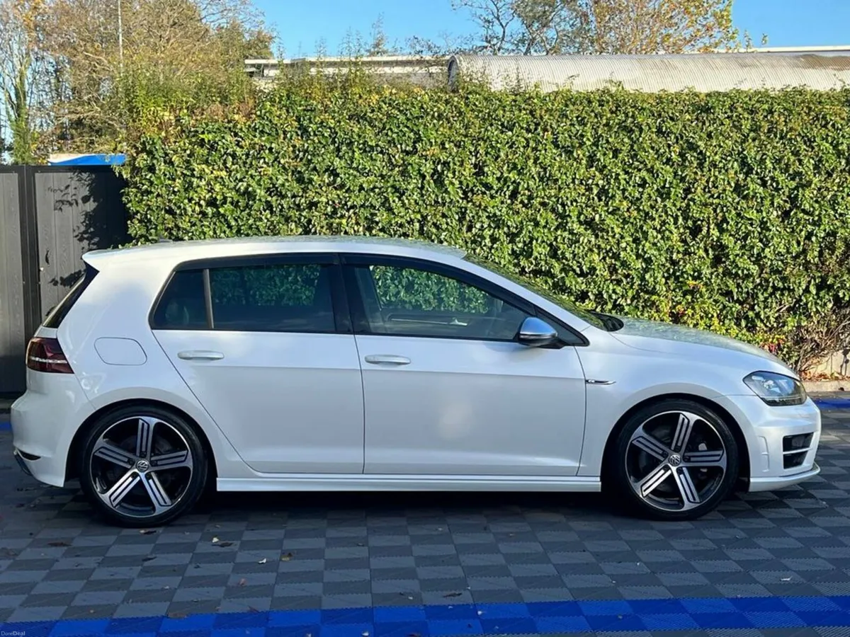 Volkswagen Golf R 4MOTION 2.0 TSI AUTO // LEATHER - Image 2