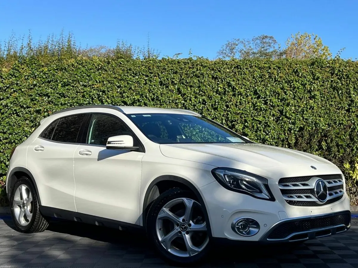 Mercedes-Benz GLA GLA180 1.6 AUTO // SERVICE HISTO - Image 1