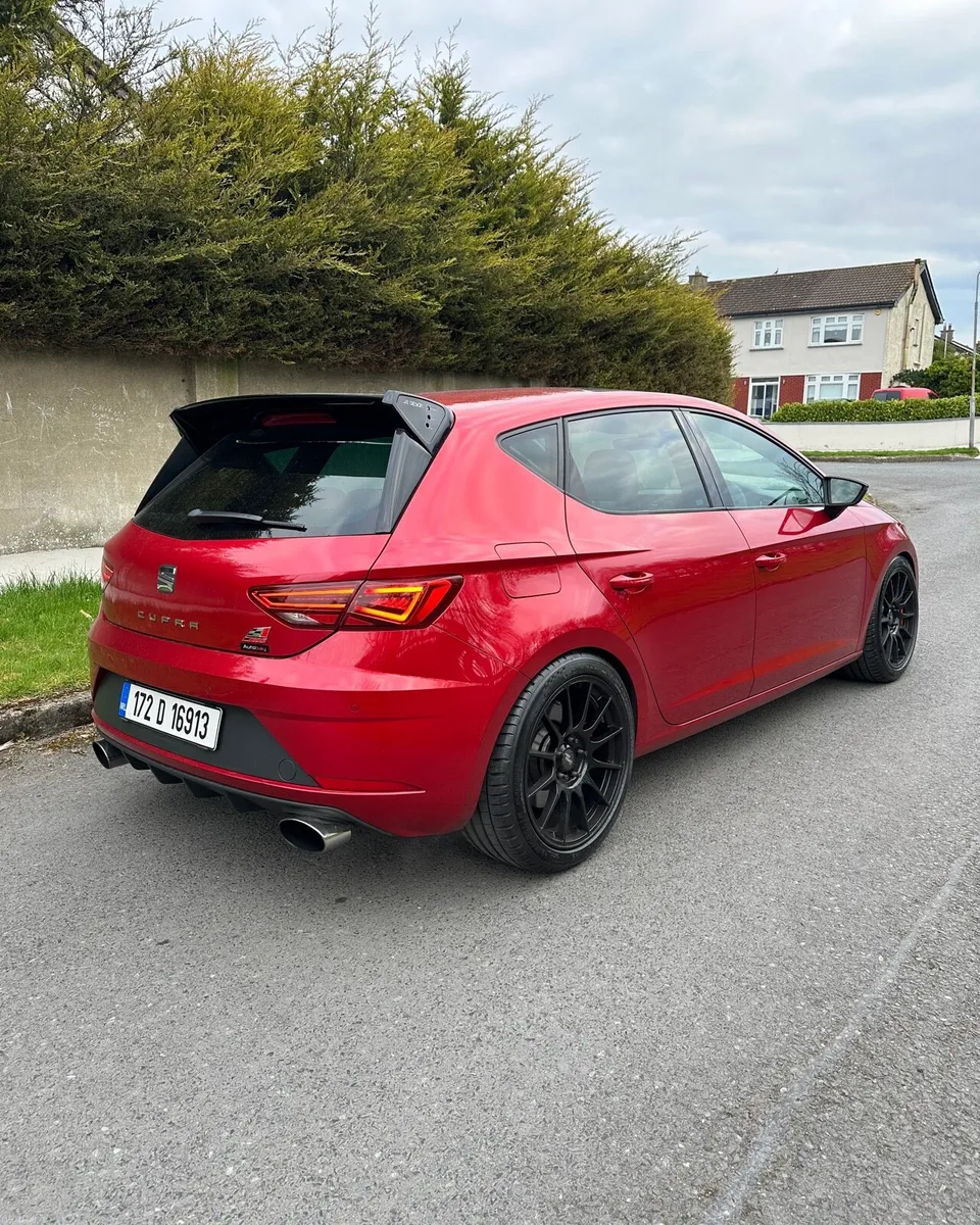 Seat Leon Cupra 300 - Image 3