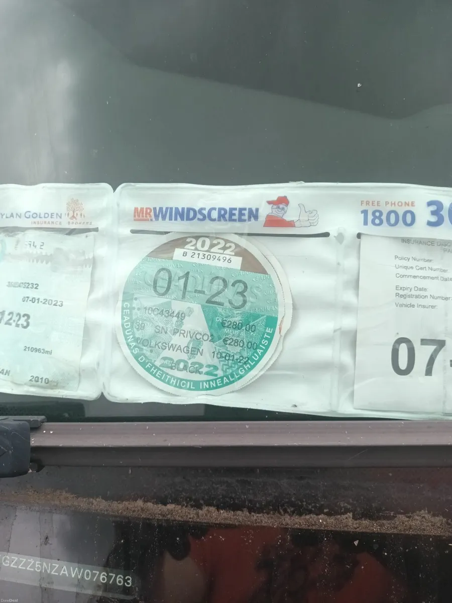 Volkswagen Tiguan 2010 - Image 2