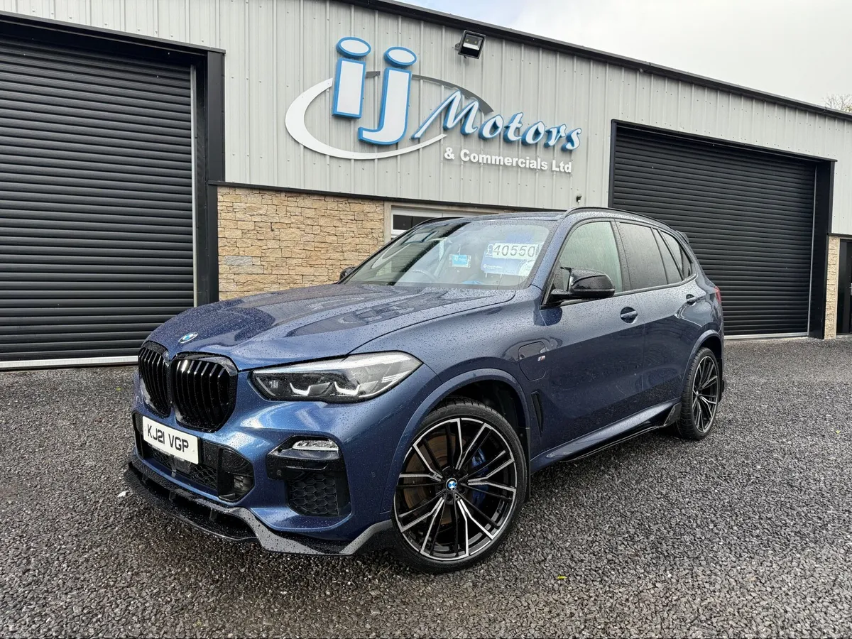 21 BMW X5 3.0 XDRIVE 45E PETROL HYBRID - Image 3