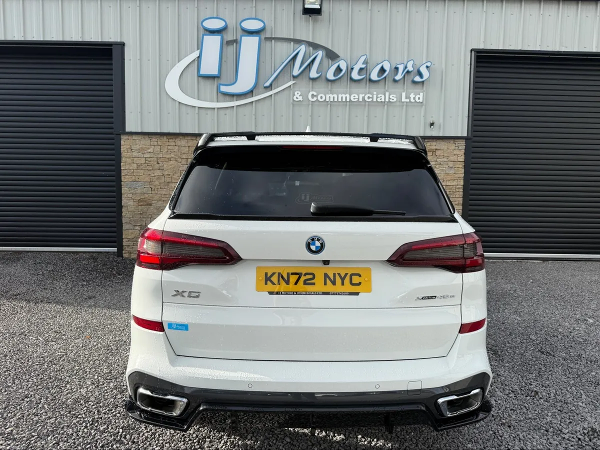 22 BMW X5 3.0 xDRIVE 45E M-SPORT PETROL HYBRID - Image 4