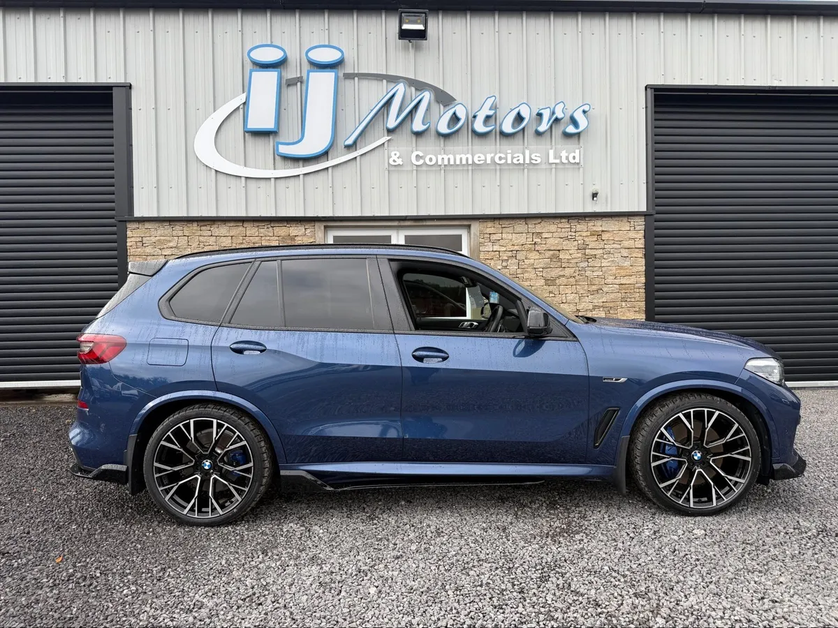 22 BMW X5 3.0 XDRIVE 45E M-SPORT PETROL HYBRID - Image 4