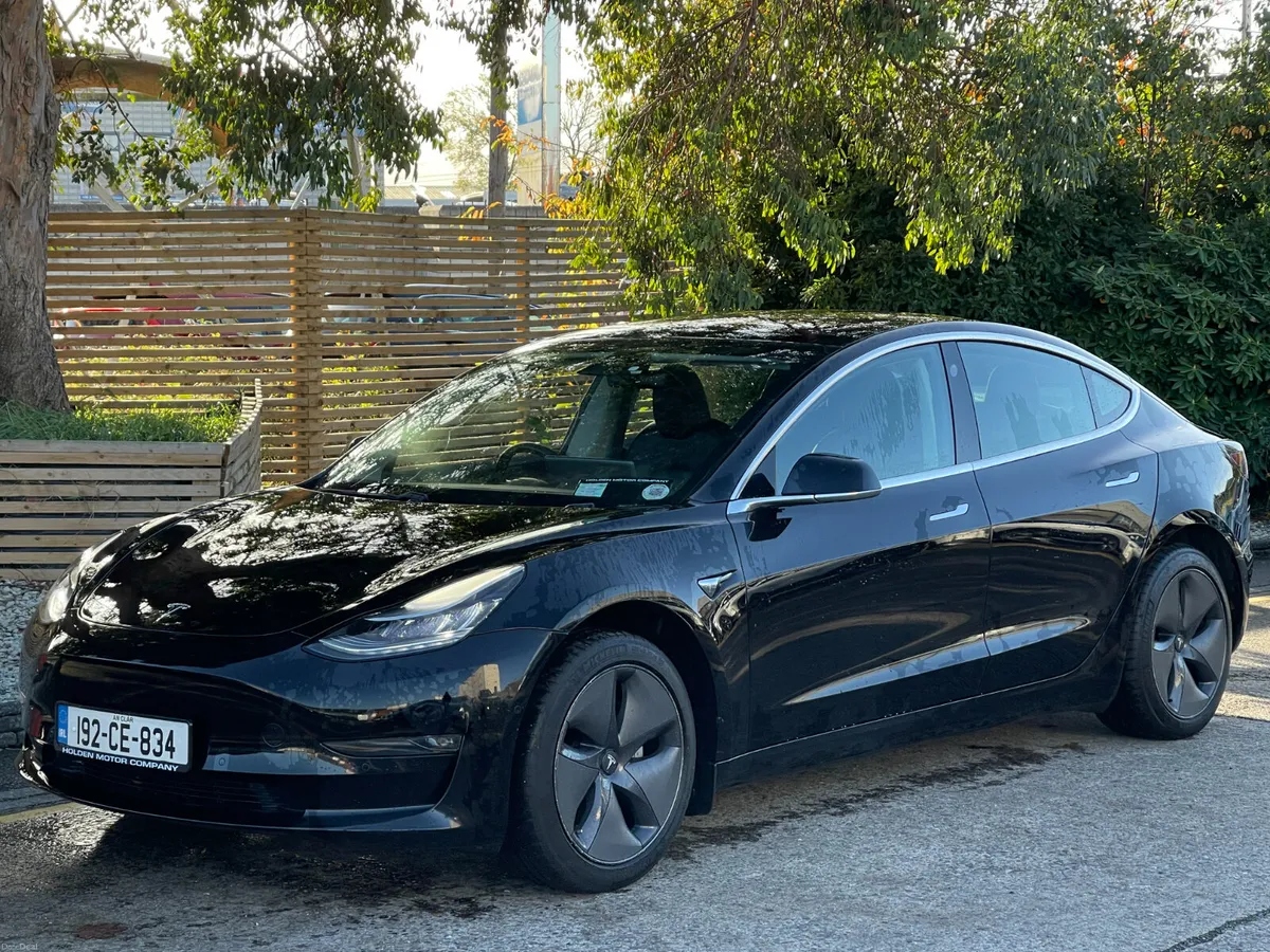 2019 Tesla Model 3 COMING IN STOCK - Image 4