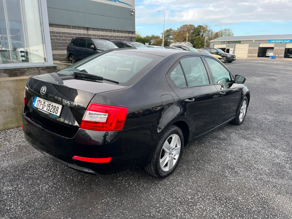 Skoda Octavia AMB 1.6tdi 110BHP DSG 4DR AUTO*QUALI - Image 3
