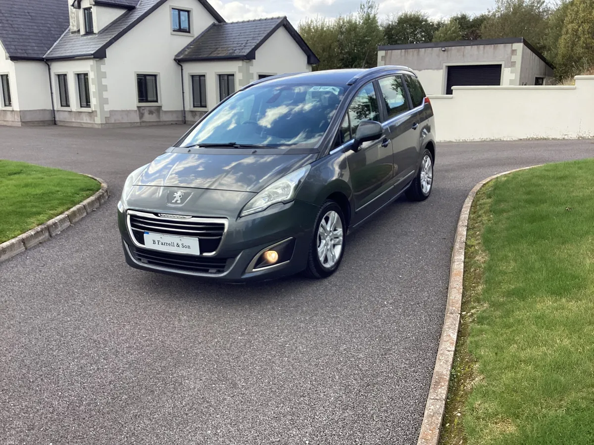 2015 Peugeot 5008 Diesel - Image 2