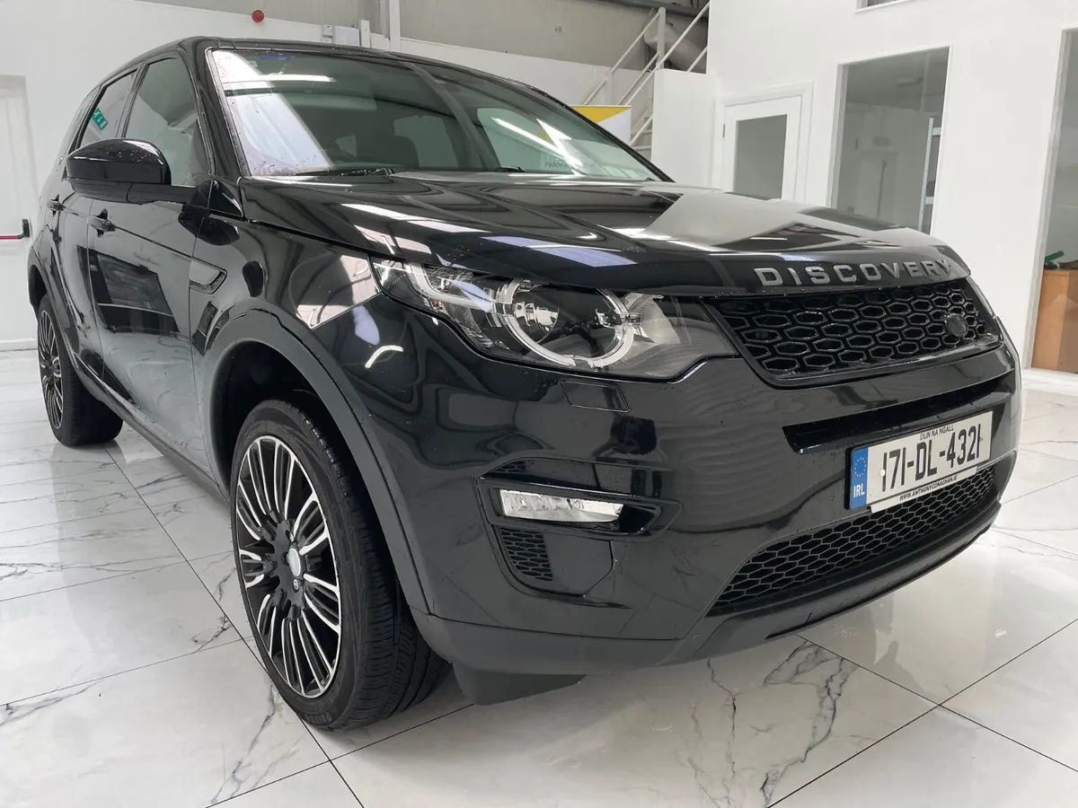 Land Rover Discovery Sport 2017 - Image 1