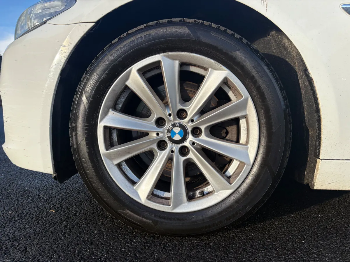 BMW 5-Series 2015 - Image 5