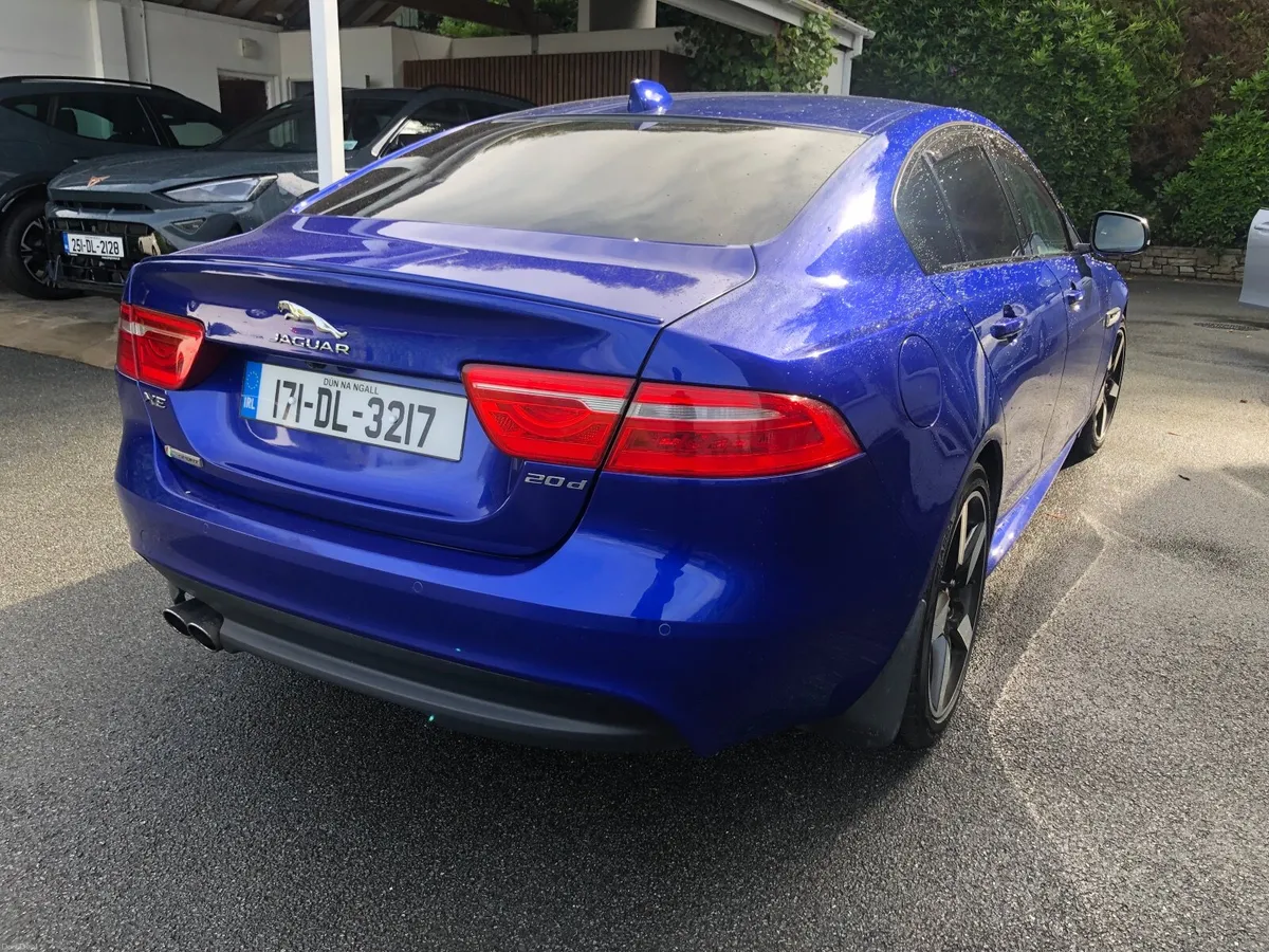 Jaguar XE 2017 - Image 4