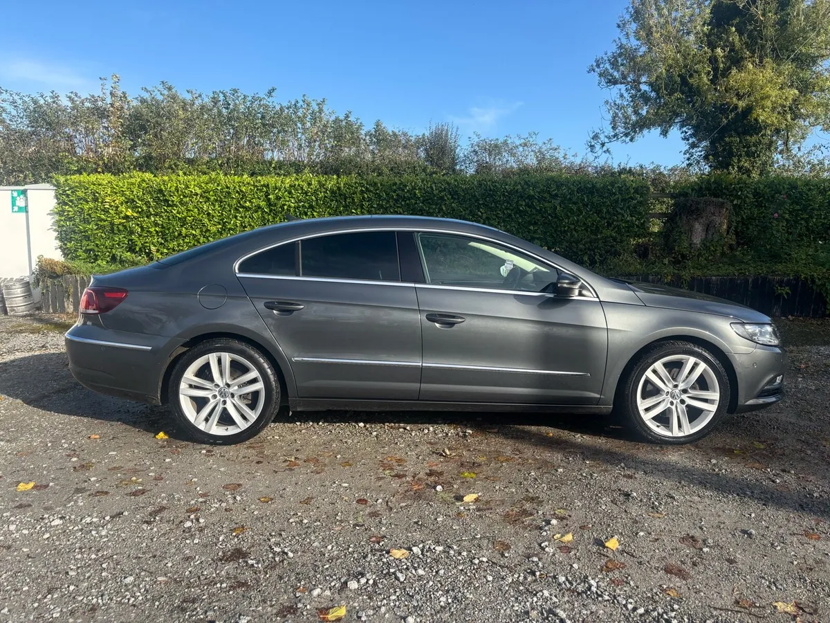 Volkswagen Passat CC - Image 2