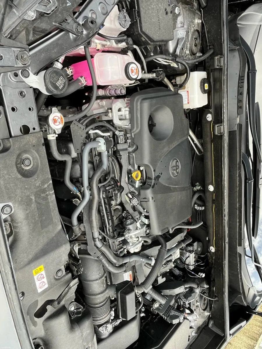 2023 Toyota RAV4 Sol Hybrid - Image 3