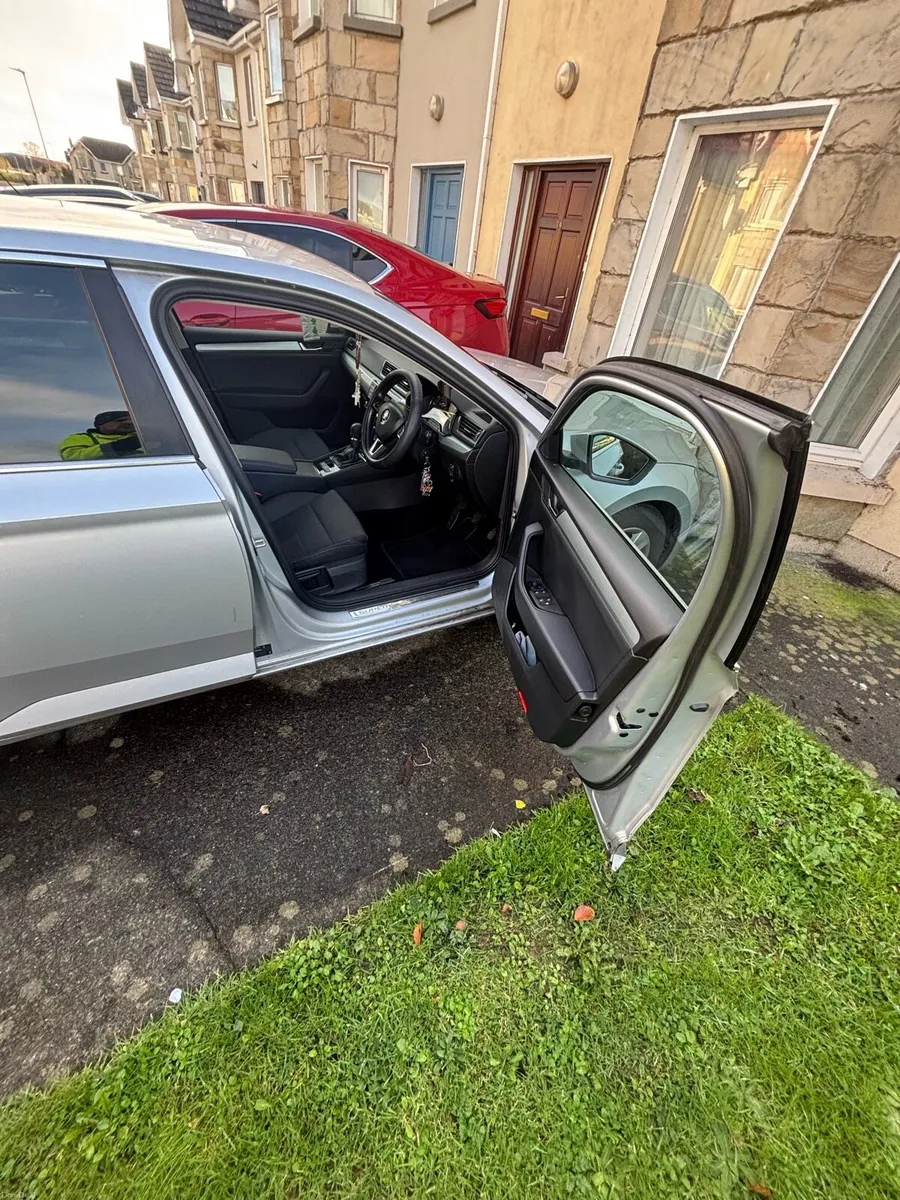 Skoda Superb3 - Image 1