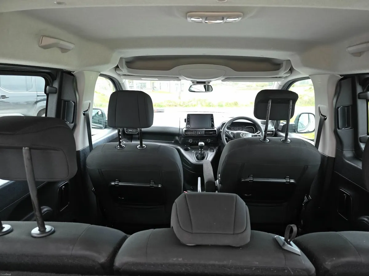 Vauxhall Combo 2019 7 SEATER - Image 4