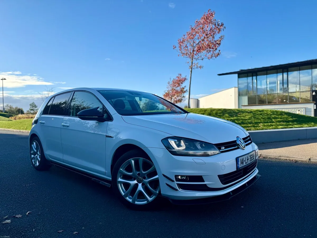 2014 AUTOMATIC VW GOLF HIGHLINE LOW KM - Image 2