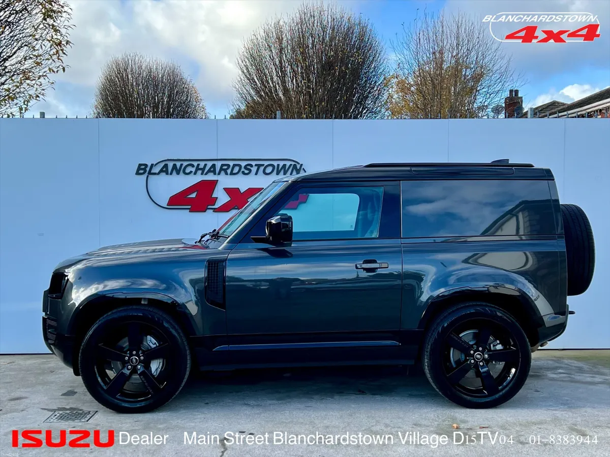 LR DEFENDER D350 HSE X- DYNAMIC 3 SEATER VATQ - Image 4