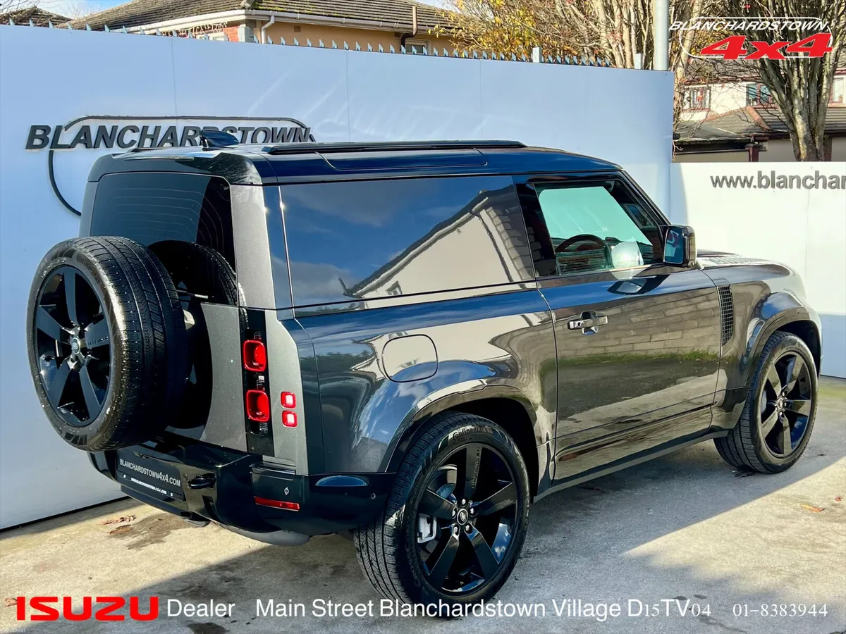 LR DEFENDER D350 HSE X- DYNAMIC 3 SEATER VATQ - Image 2