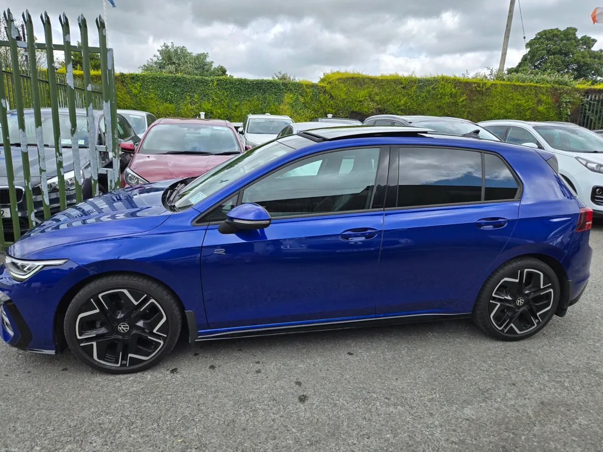 Volkswagen Golf 2024 R-Line Auto Panoramic roof - Image 3