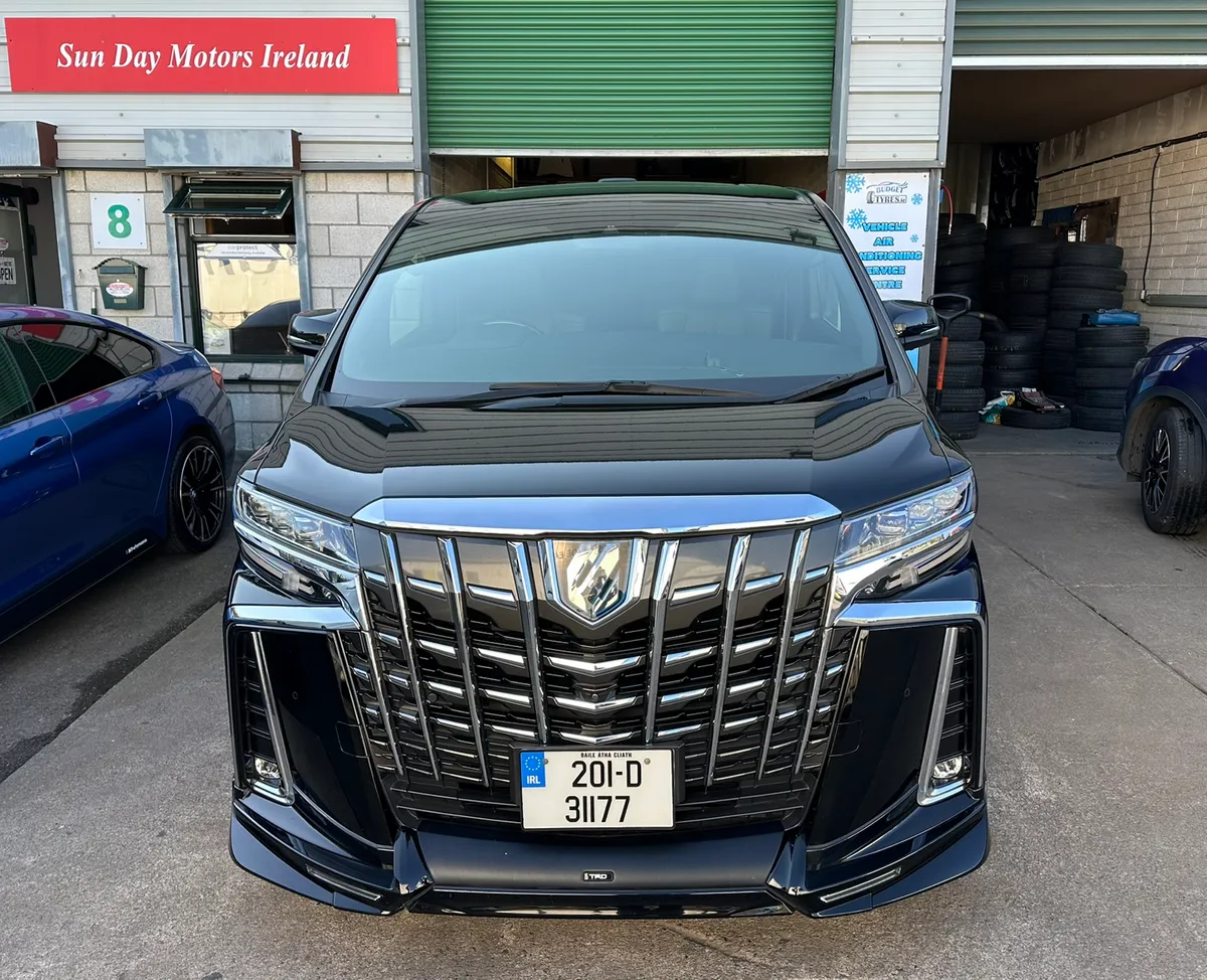 2020 Toyota Alphard executive lounge - Image 3