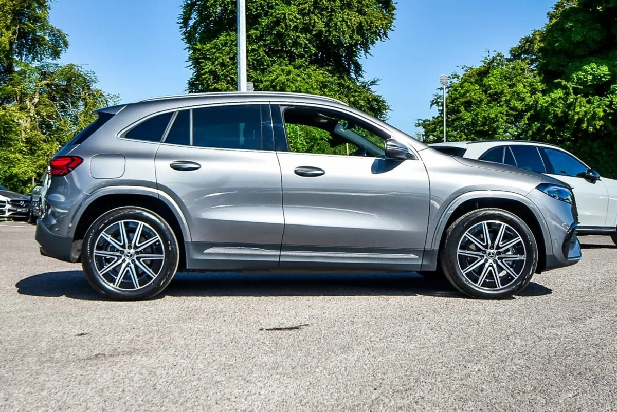 Mercedes-Benz EQA 250+ 560km Range AMG Executive - Image 4