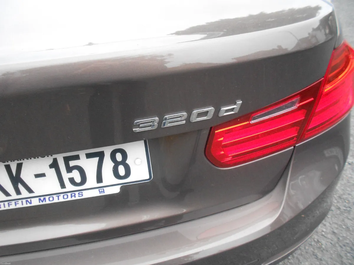 BMW 3-Series 2013 - Image 4