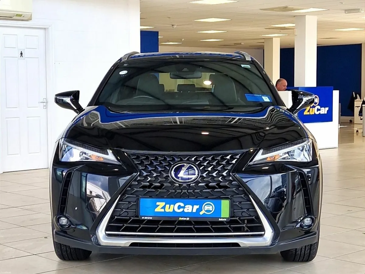 Lexus UX 300e  Entry  204 Electric 72.8 kWh E-CVT - Image 3