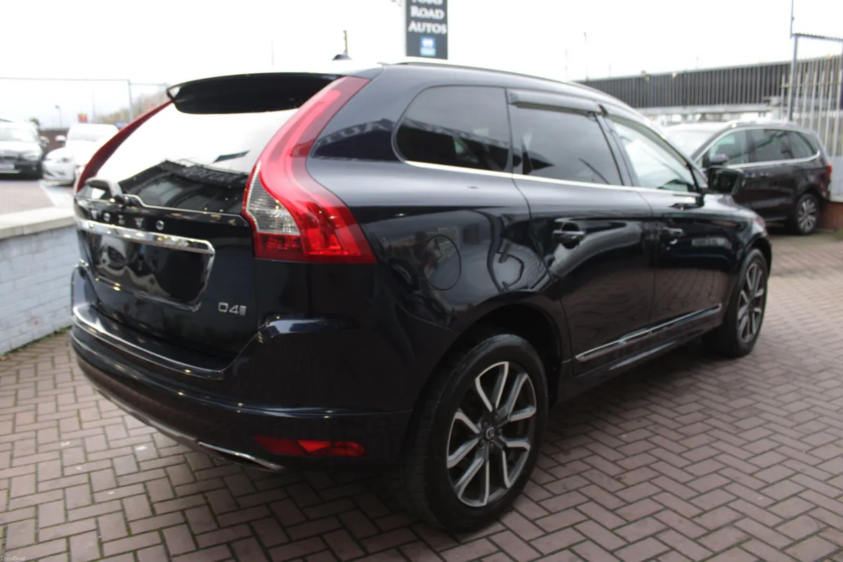 2.0D4 CLASSIC LUXURY EDITION 5DR ESTATE AUTO // PA - Image 4