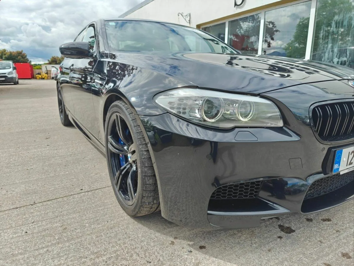 BMW M5 M5 4.4 Twin Turbo V8 - Image 5