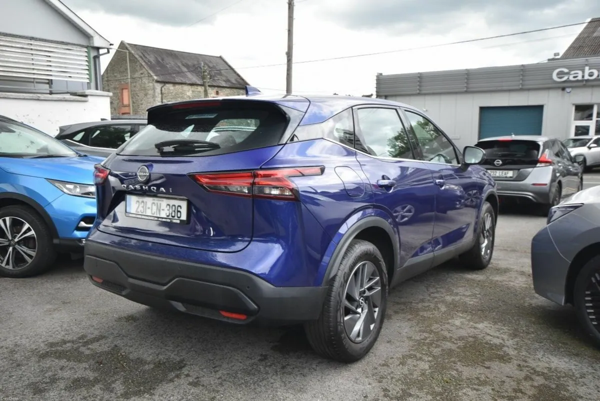 Nissan Qashqai 1.3 PET MILD HYBRID SV - Image 2