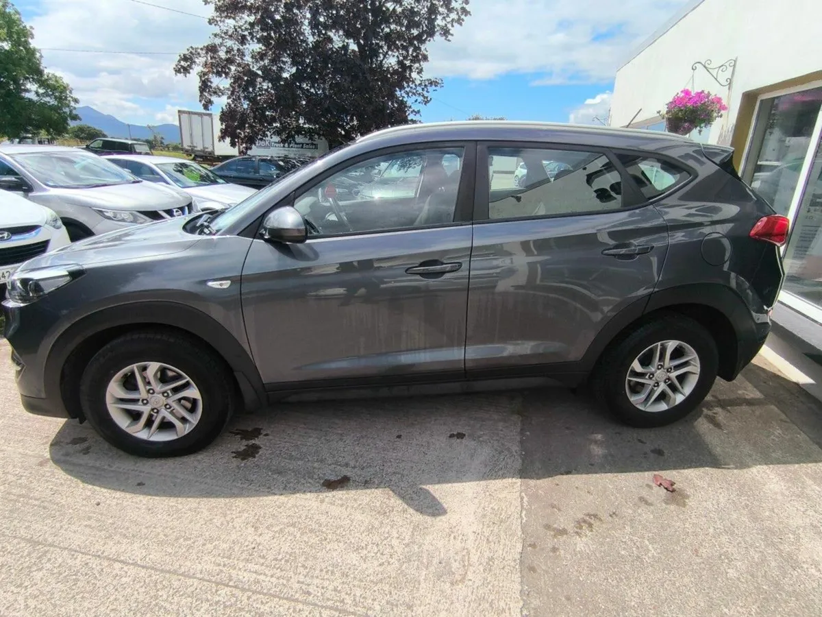 Hyundai Tucson 1.7 D Comfort - Image 6