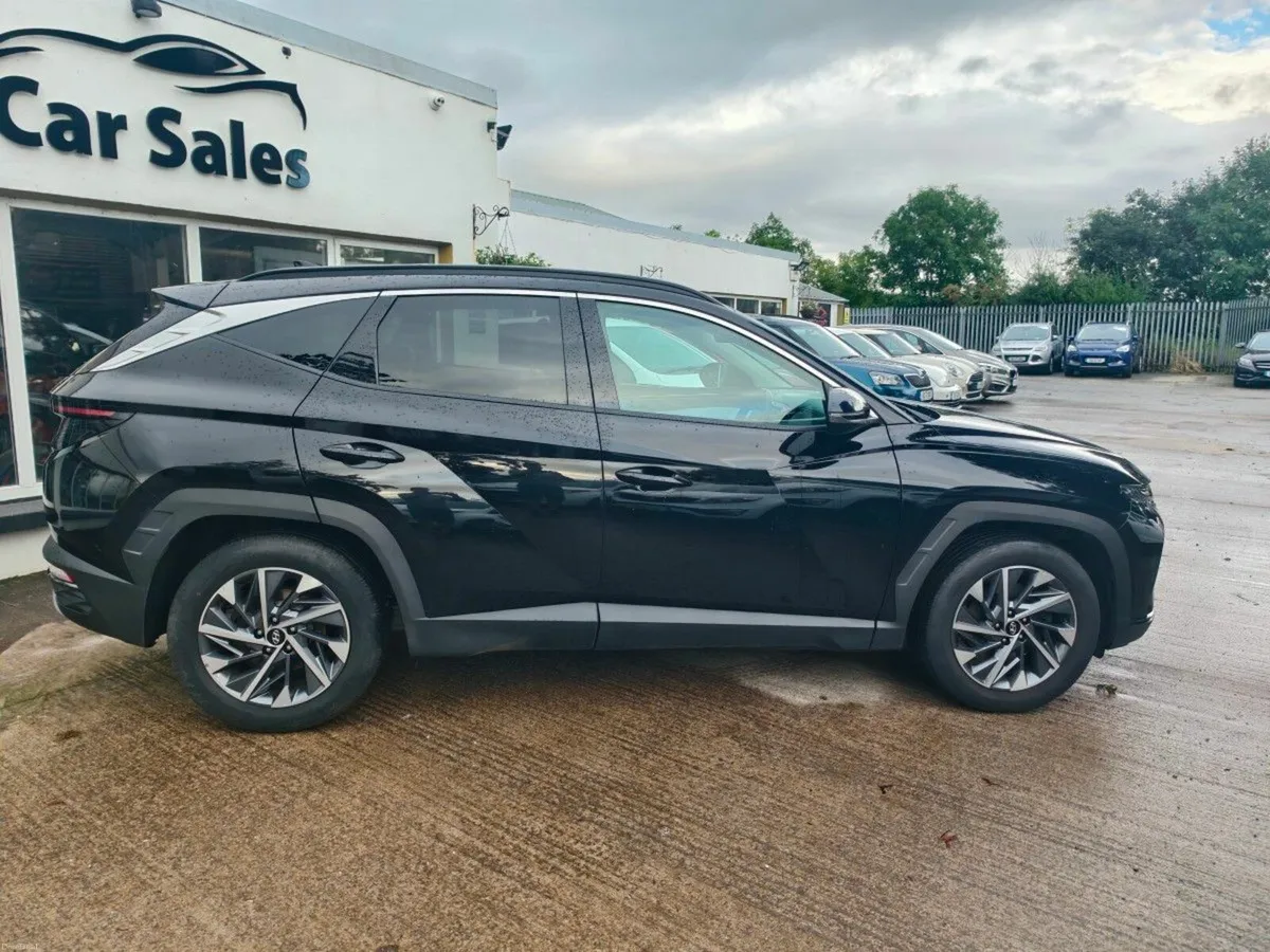 Hyundai Tucson 2WD Executive Plus - Image 4