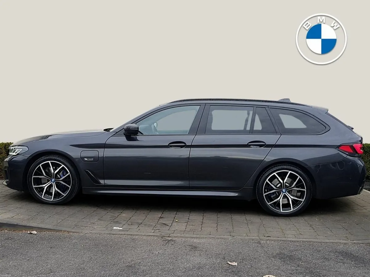BMW 5-Series 530e M Sport Touring - Image 3