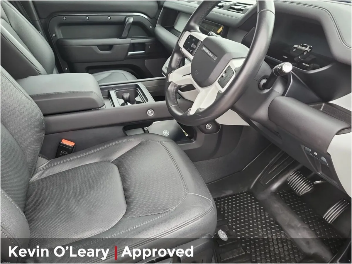 Land Rover Defender 110 3.0 D200 SE COMMERICAL - Image 4