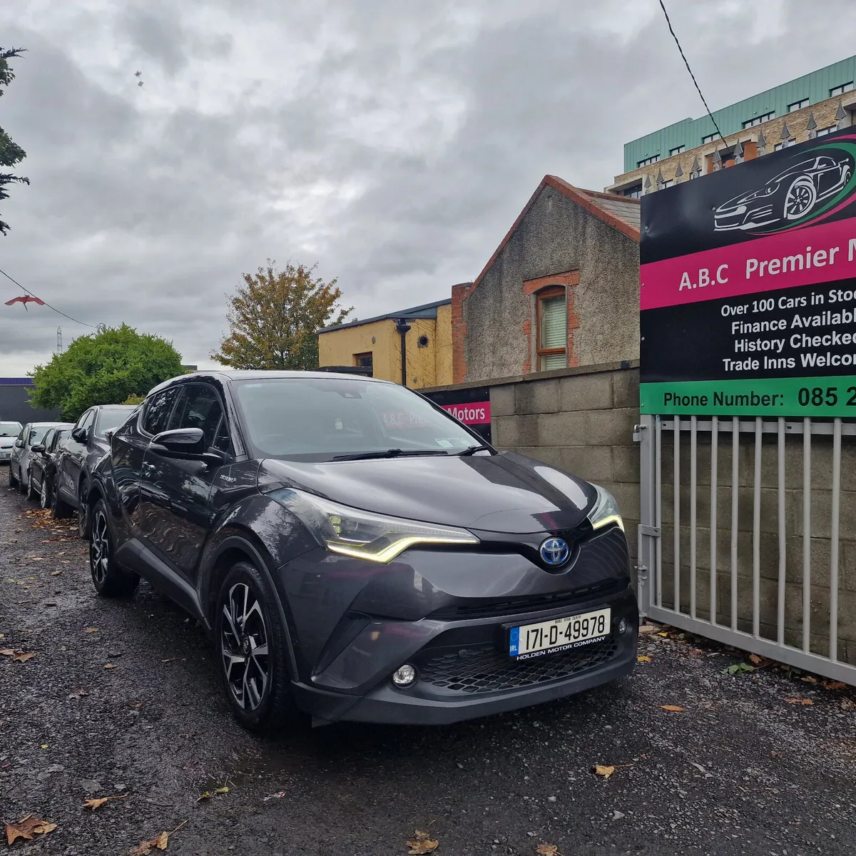 Toyota C-HR 1.8 HYBRID LUNA SPORT - Image 1