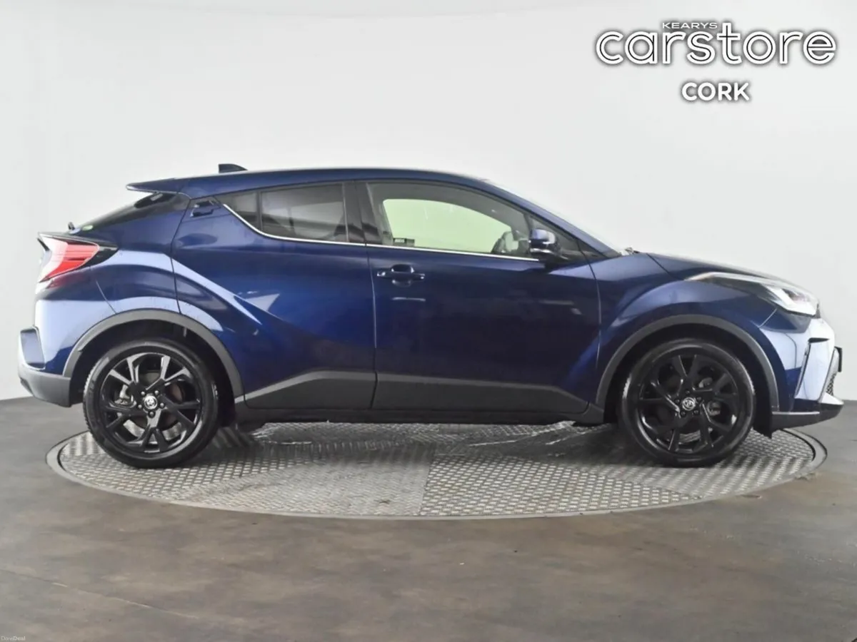 Toyota C-HR 1.8 HYBRID Auto - Image 3