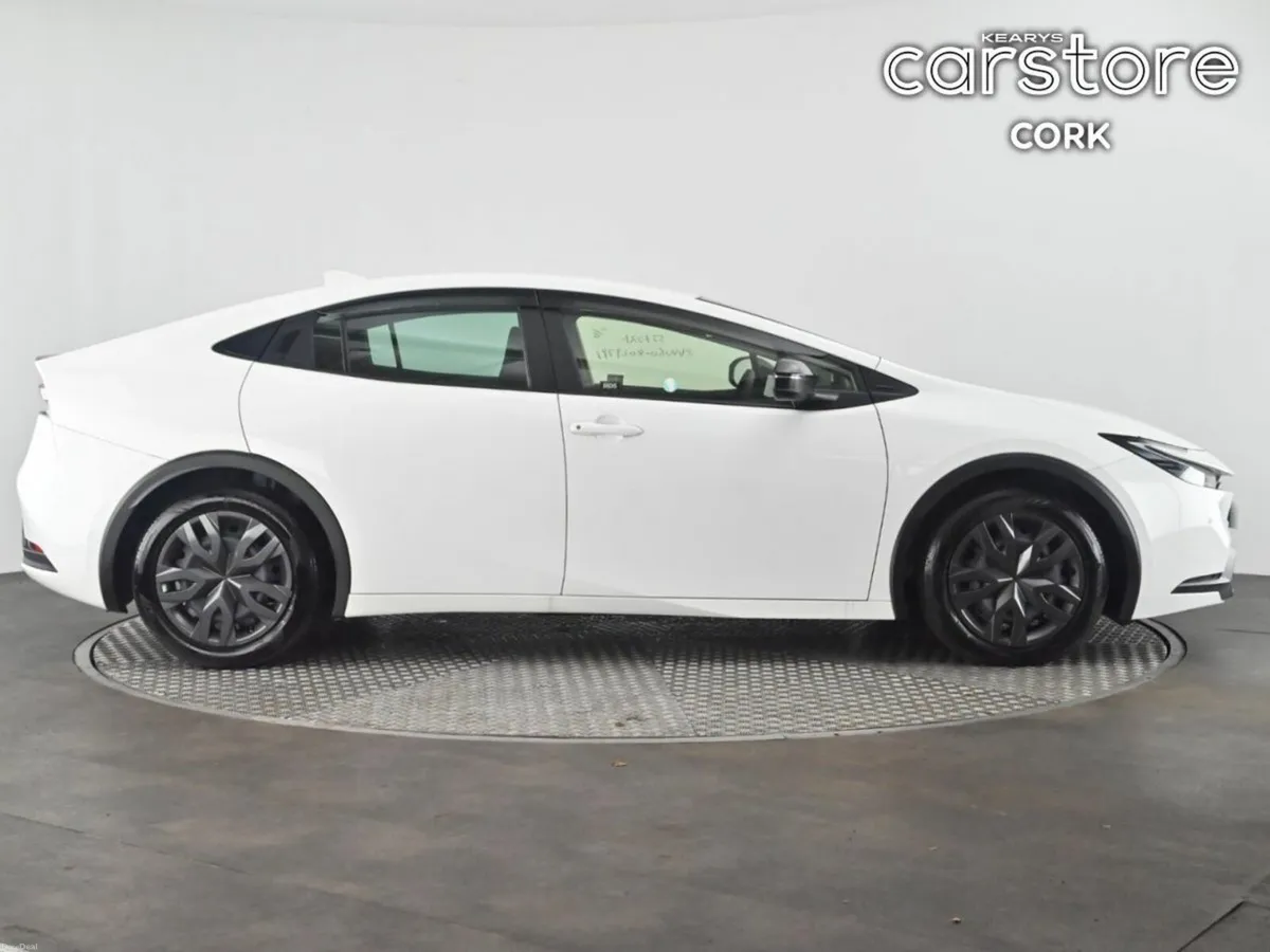 Toyota Prius 1.8 Hybrid Auto - Image 3