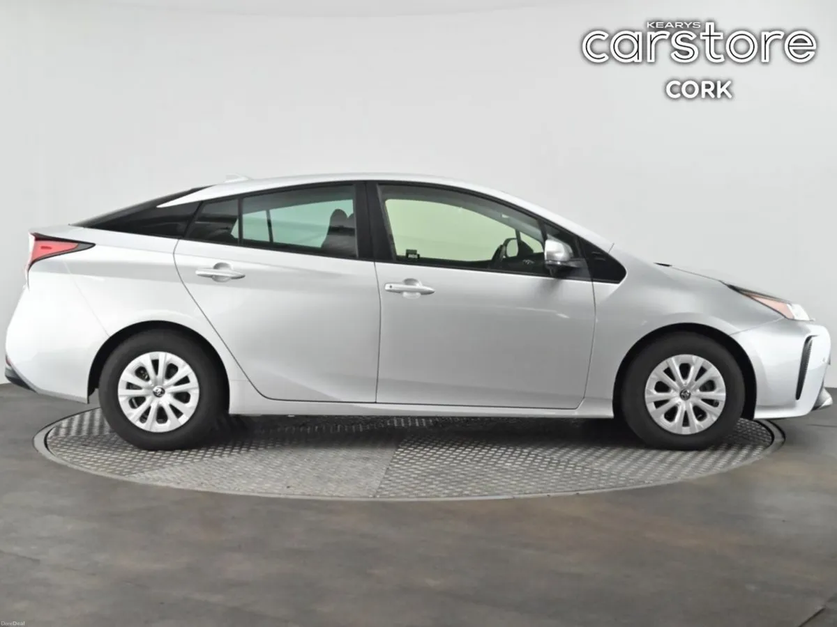 Toyota Prius 1.8 Hybrid Auto - Image 3