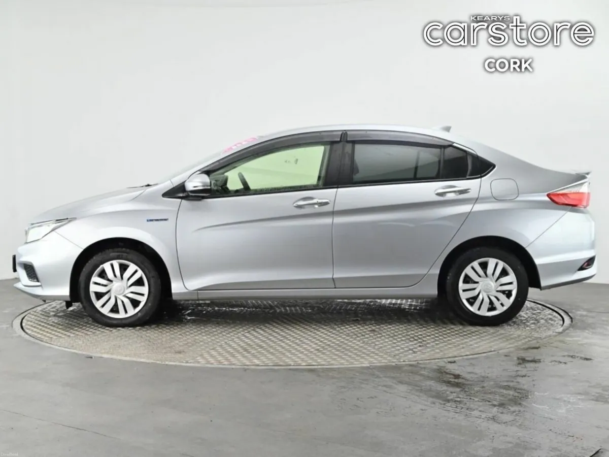 Honda Grace 1.5 Hybrid AUTO - Image 6