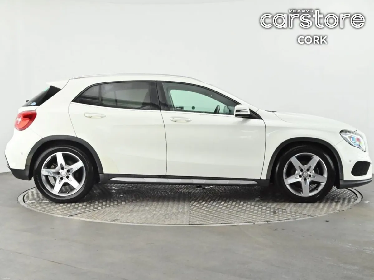 Mercedes-Benz GLA 1.6 Auto - Image 2