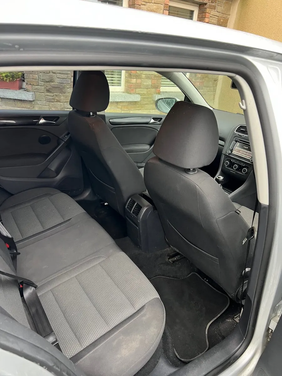 Volkswagen Golf 2011 - Image 3