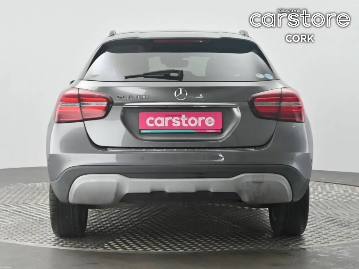 Mercedes-Benz GLA GLA 180 STYLE - Image 4