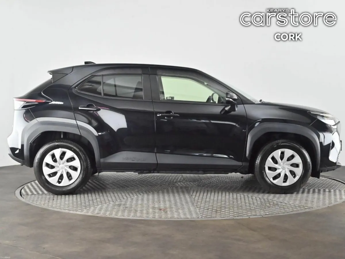 Toyota Yaris Cross 1.5 Hybrid CVT - Image 3